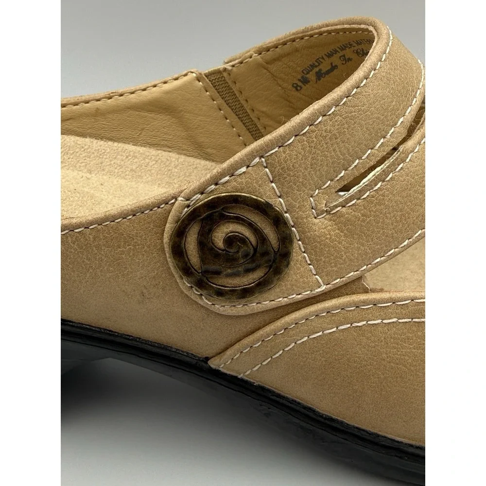 Easy‎ Street Comfort Wave Sandals Womens 8M Tan Slip On Comfort NWOT